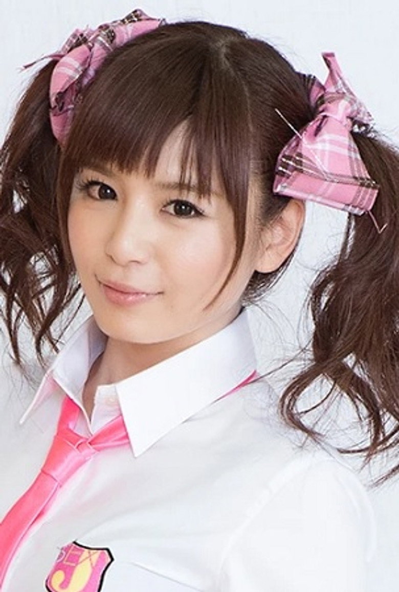 栗林里莉照片