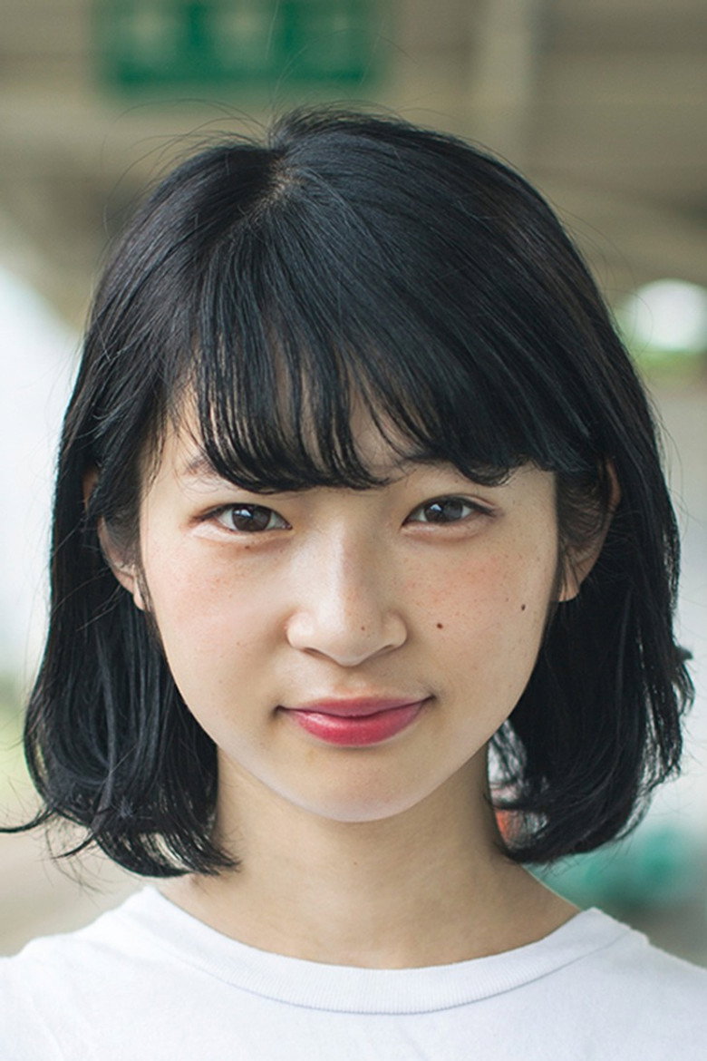 石川瑠华照片