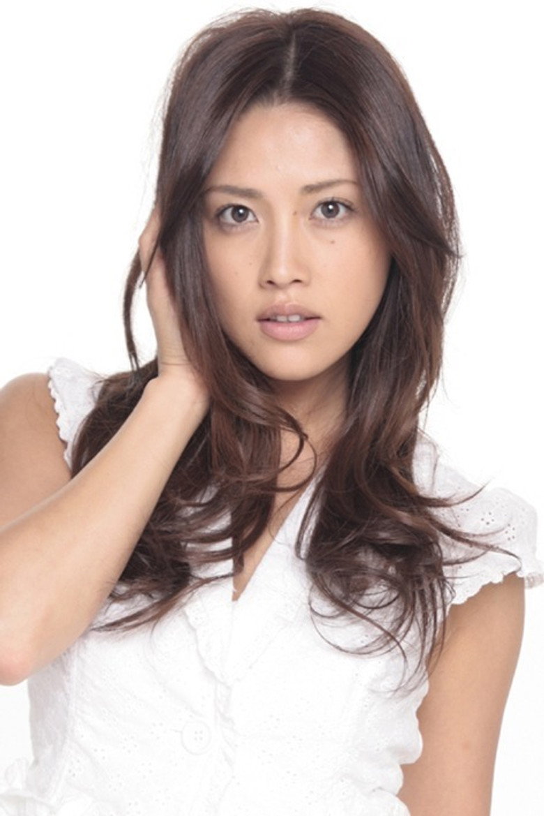 西崎彩照片
